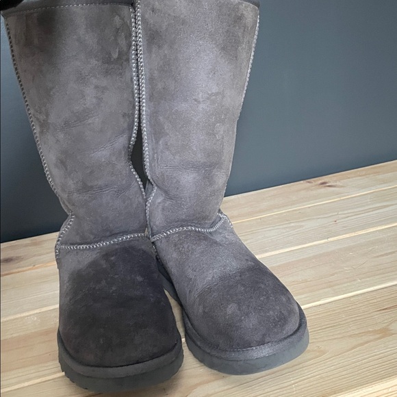 Ugg Boots Charcoal Grey Tall Women's 8 ! - Picture 2 of 6